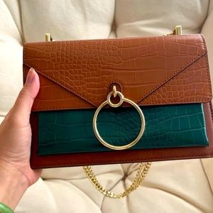 Express crossbody bag